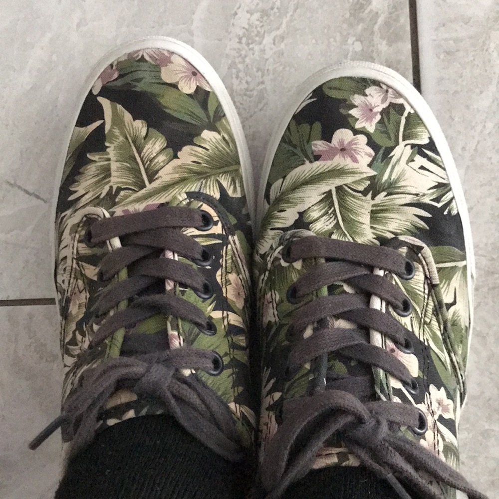 VANS Off The Wall Women Low Top Hawaiian Floral Sneakers | 9.5 - Picture 4 of 14